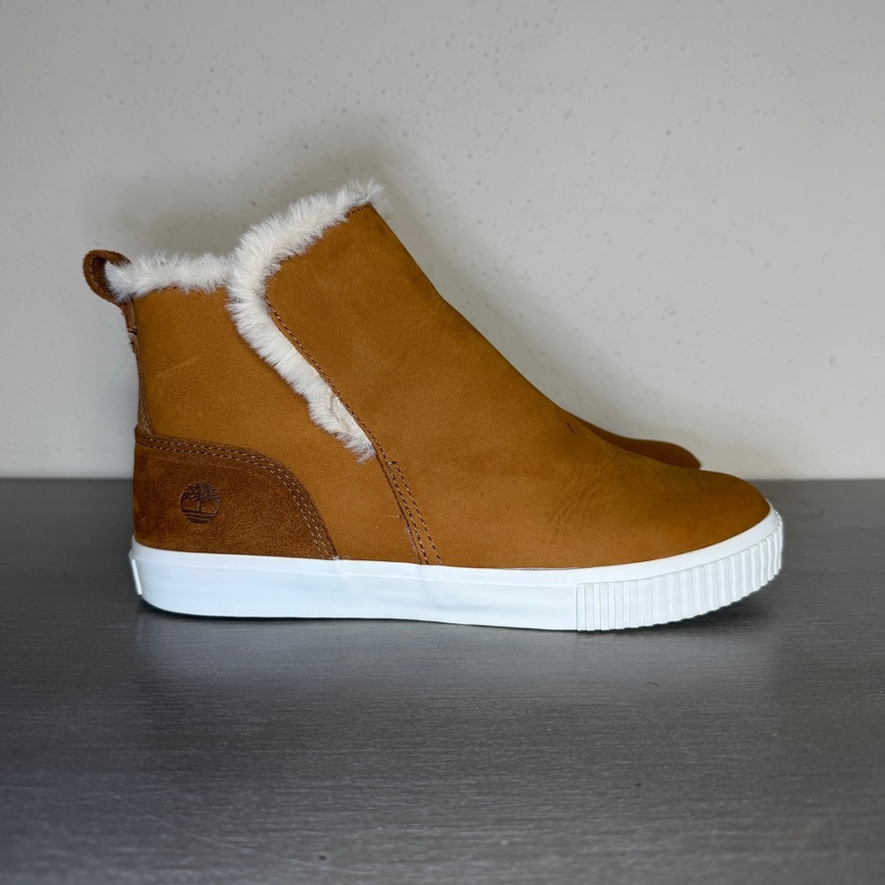 Timberland Women's Skyla Bay Pull-On Boots, Medium Brown Nubuck Sz 8.5 US - Picture 2 of 12